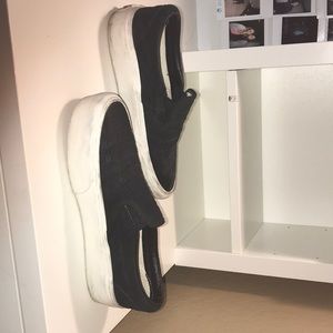 Platformed womens vans